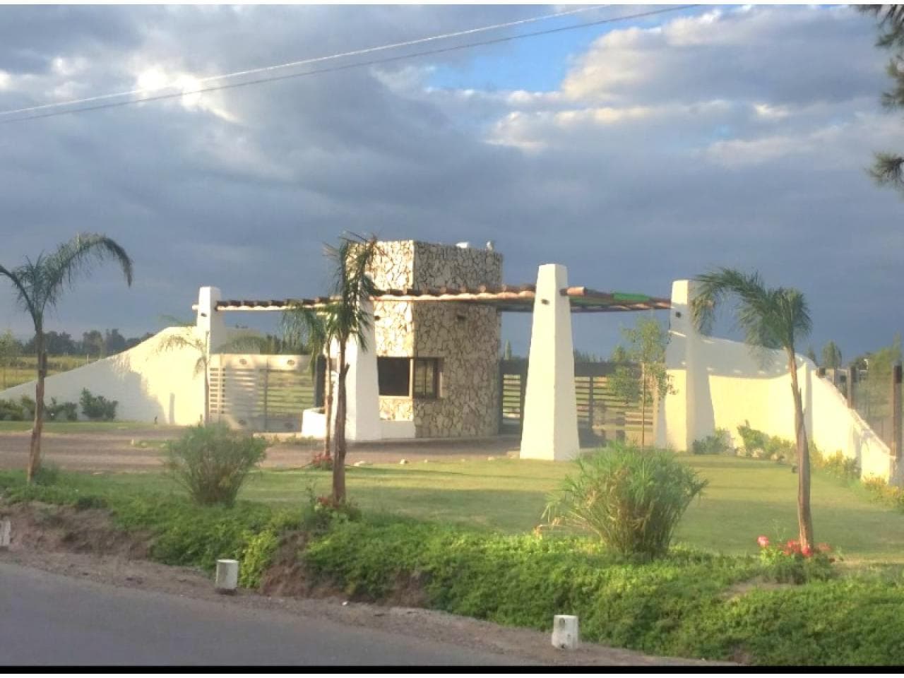Vendo Casa, Con Amplio Terreno En Pocito.