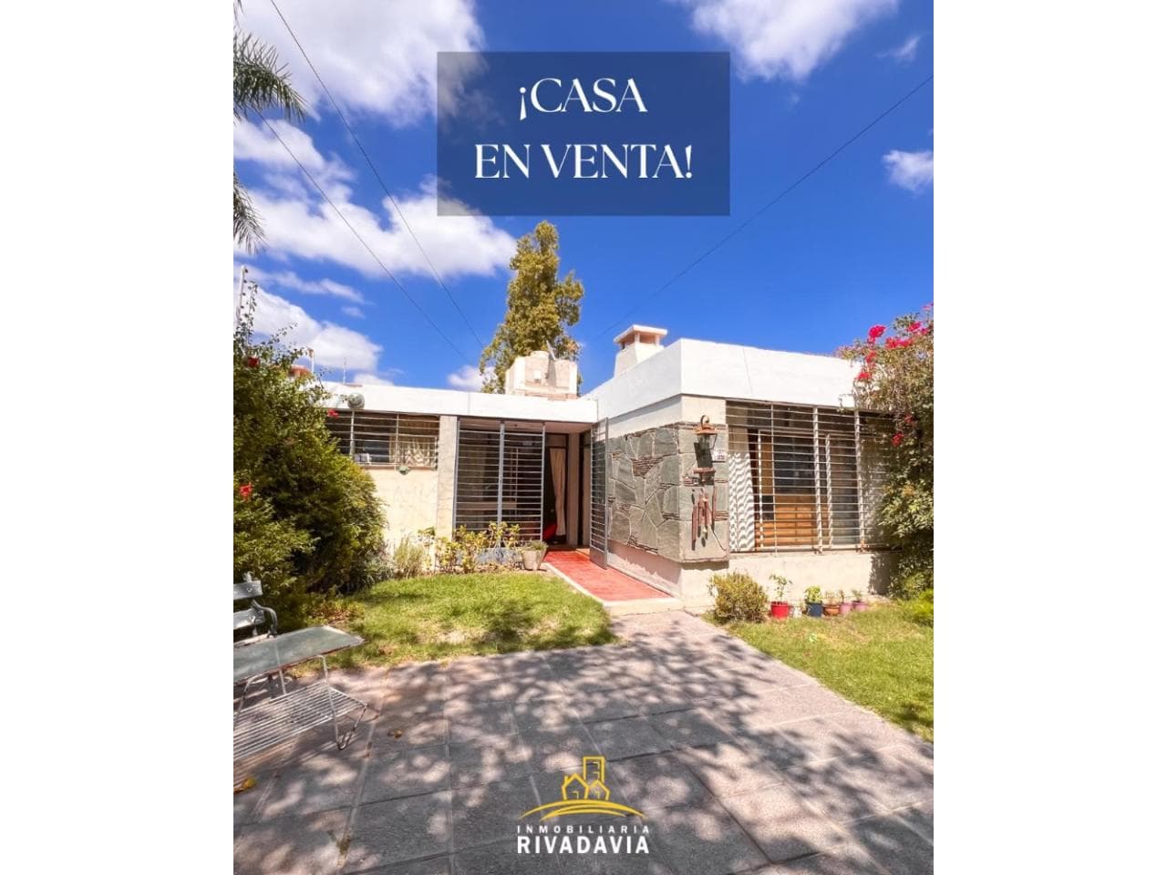 Casa A La Venta En Frente Al Parque Por Calle Laprida