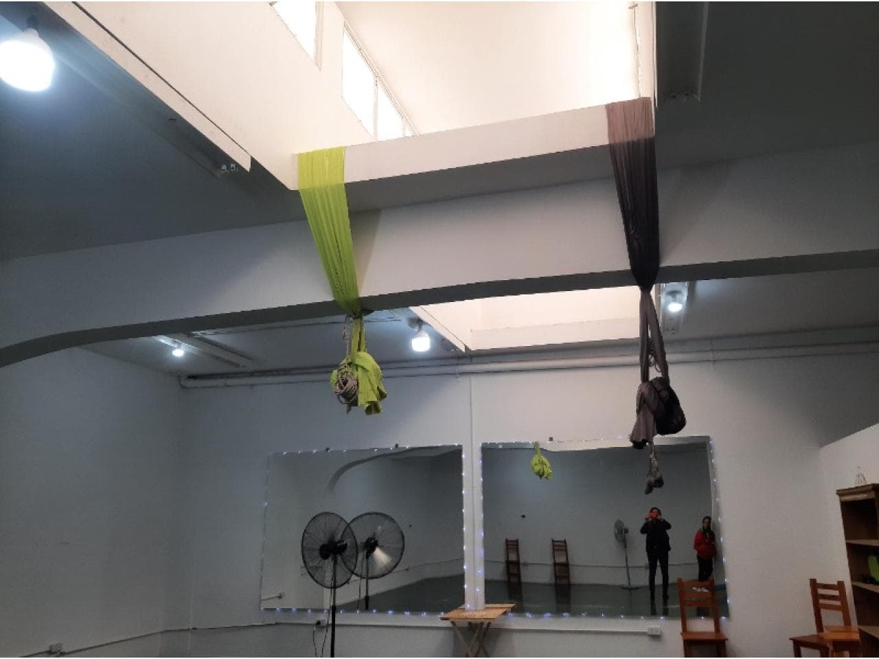 Gran Salón Vendo, Pleno Centro, 200m2 Aprox, Sobre Calle Laprida Antes De Tucumán.