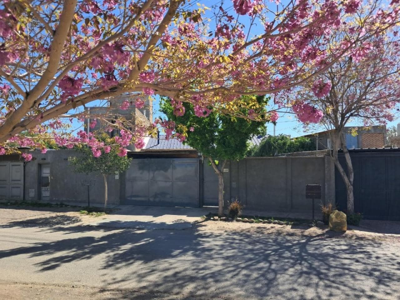 Venta De Casa En B° Jana   Santa Lucia  A Cuadras De La Plaza De Santa Lucia