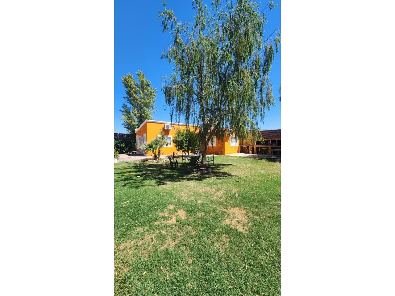 Conim Vende Hermosa Casa Quinta , Con Salon Para Fiestas. Dos Piletas. Pocito