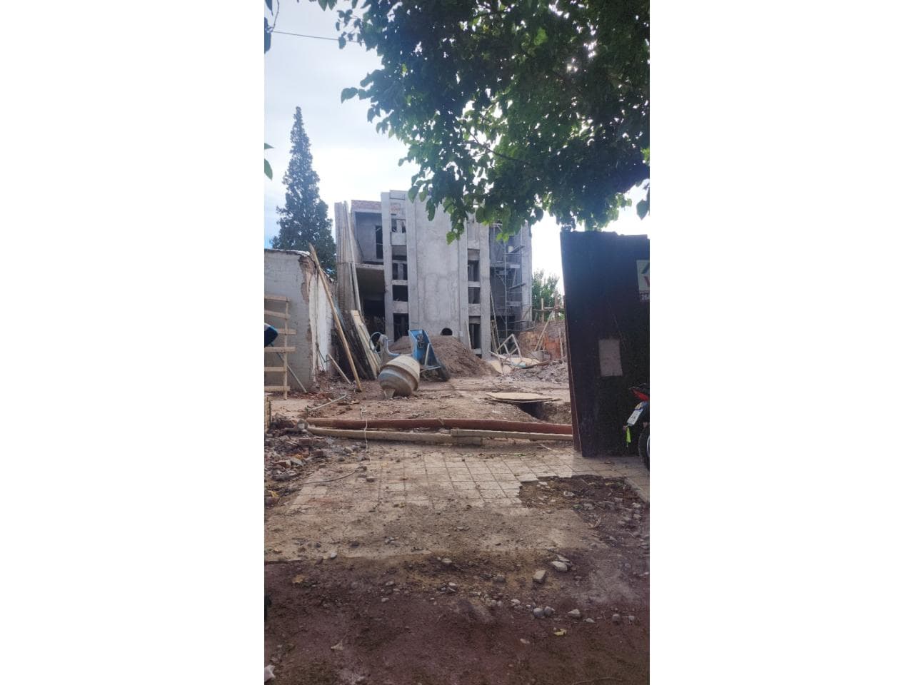 Conim Vende Ultimo Local Comercial Mayo 2026.  Dptos 100% Vendidos