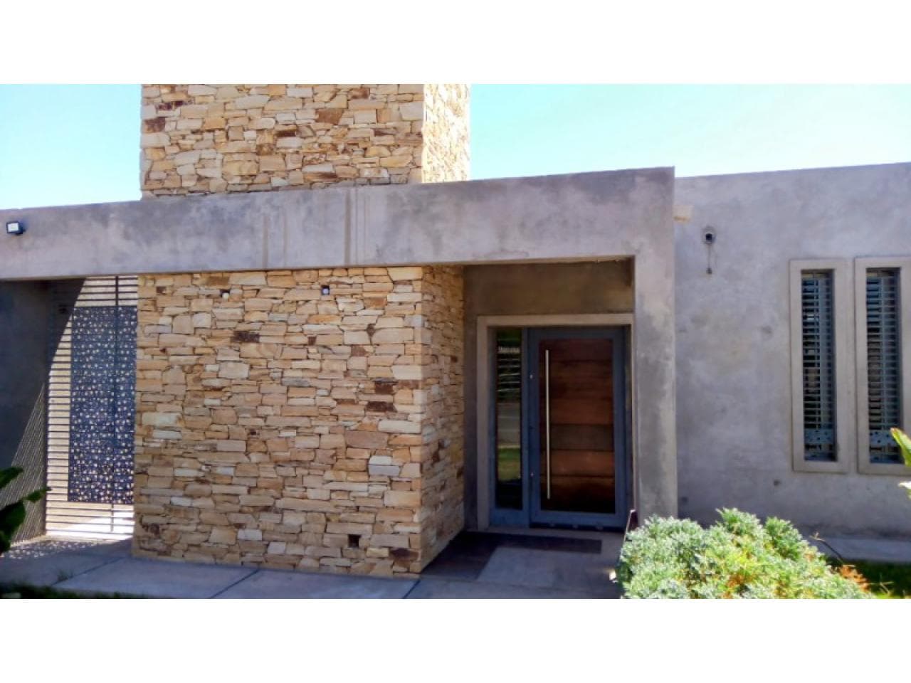 Excelente Oportunidad. Venta Hermiosa Casa En Santa Lucia