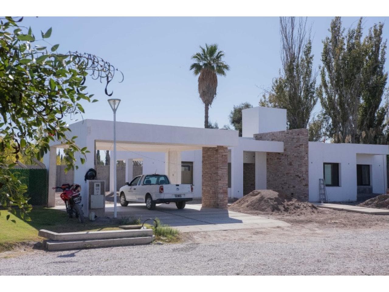 Donde Tus Sueños Toman Forma: Casa Única En Barrio Privado Brisas.