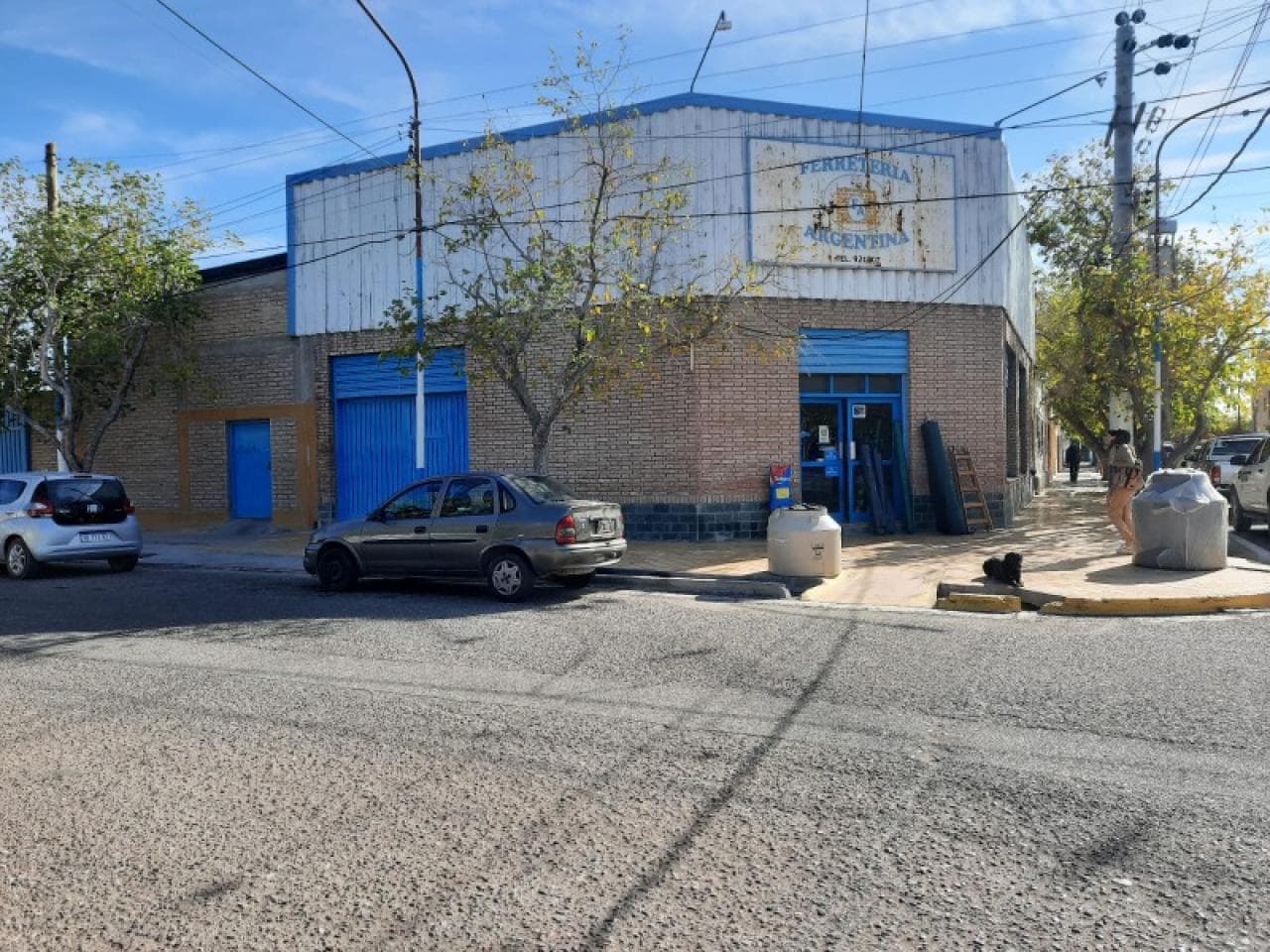 Alquilo, Gran Salón Comercial Excelente Ubicación A 1cuadra Municipalidad De Pocito