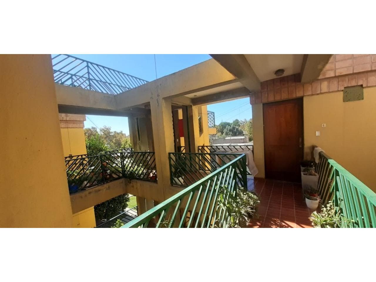Venta Depto. 3 Dormit. Y 2 Baños , A Solo 50 Mts. De La Plaza De Sta. Lucia - Calle Gral. Paz.-