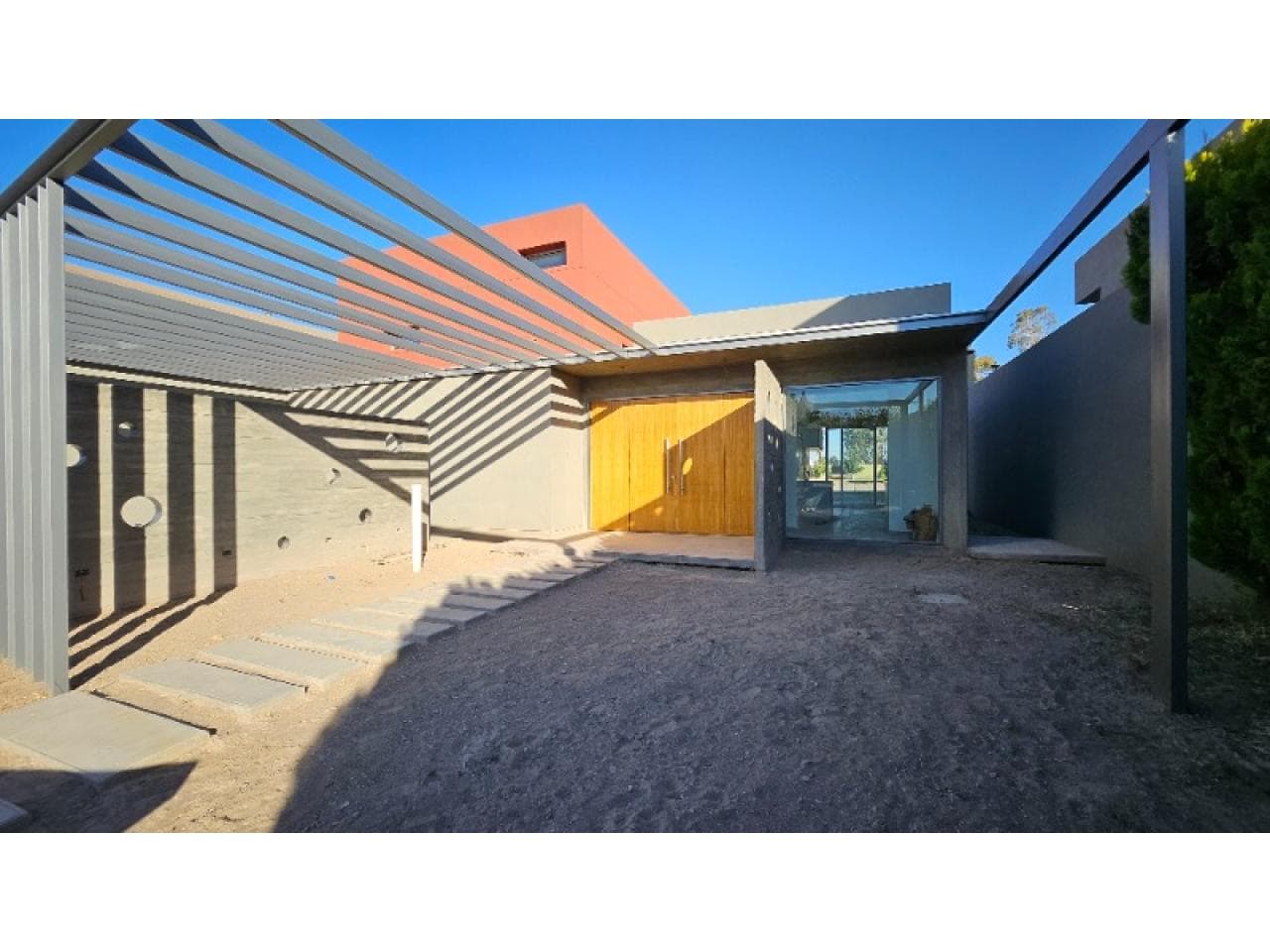 🏡  Venta Casa 3 Dormitorios Y 3 Baños B° Privado La Fontana, Rivadavia