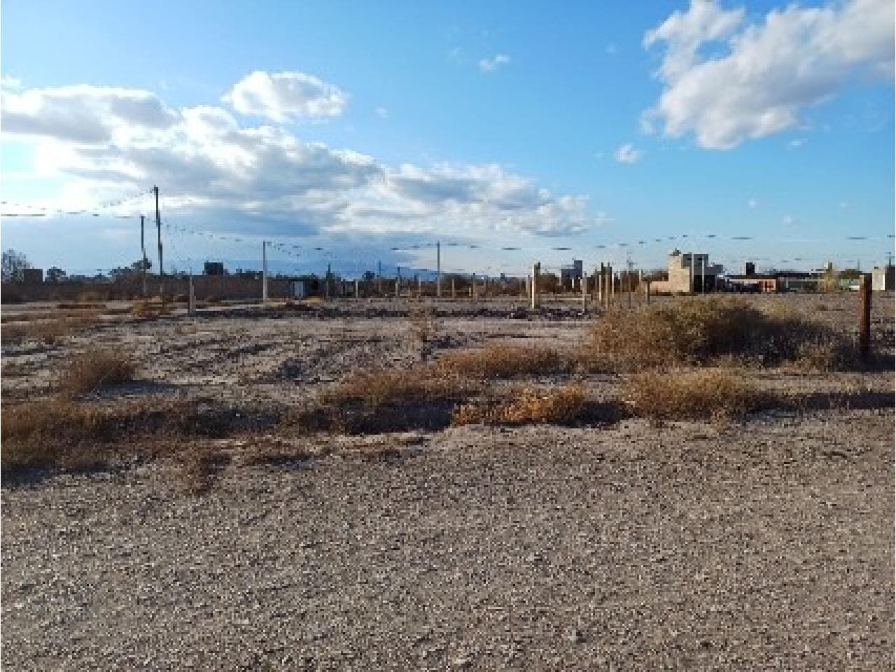 Dueño. Venta O Permuta Por Auto - Lote Esquina De 687 Mt2 En Barrio Vistas Del Este Sta Lucia. Listo Para Escriturar