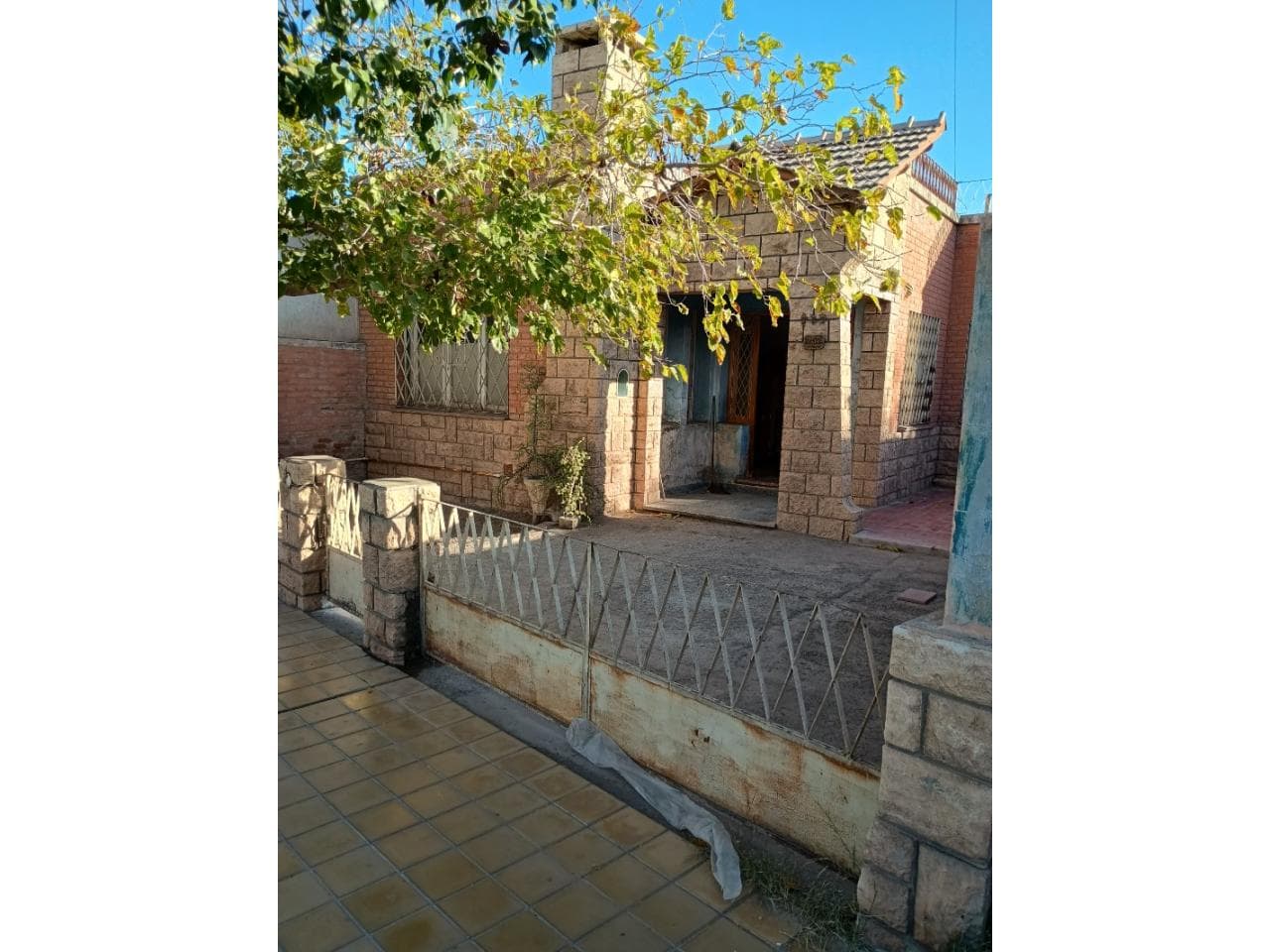Venta. Casa Av. Alem. Capital