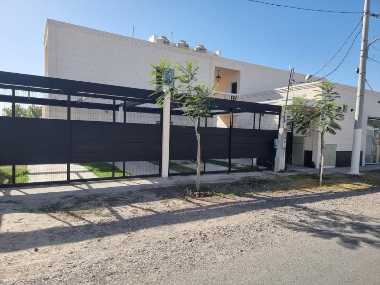 Alquilo Monoambiente En Calle Las Palmas