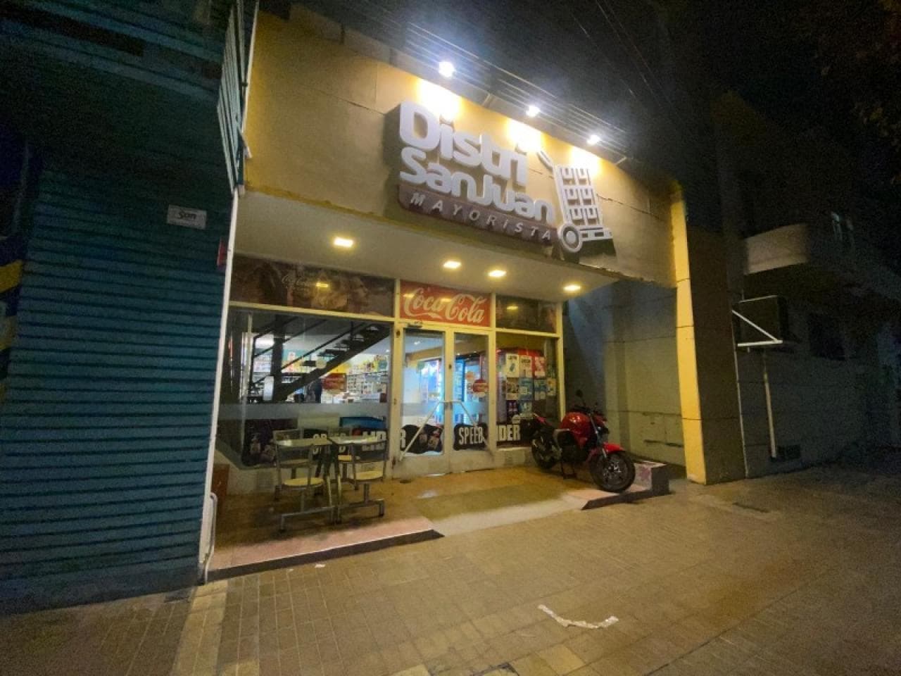 🔵 Venta. Excelente Local Comercial Frente Al Centro Cívico - Sobre Av. España - Ref 3294🔵