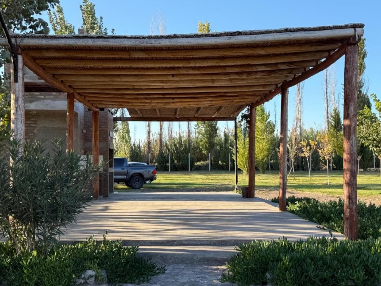Venta. Hermoso Terreno 5.000 M2 Con Mejoras