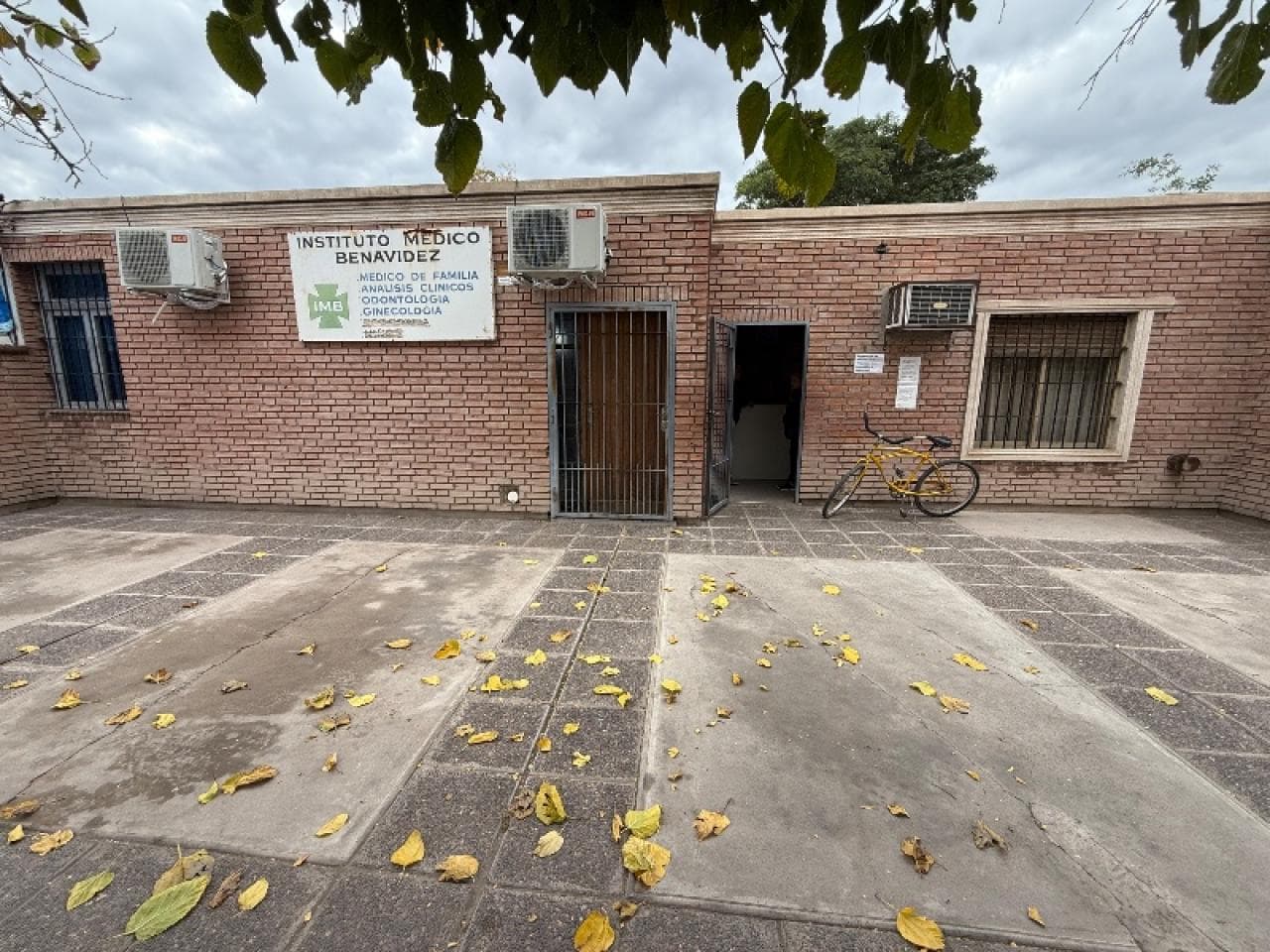 Venta. Casa Ideal Clínica O Desarrollo Inmobiliario.. Zona Comercial. Amplio Terreno De 512m2. Chimbas