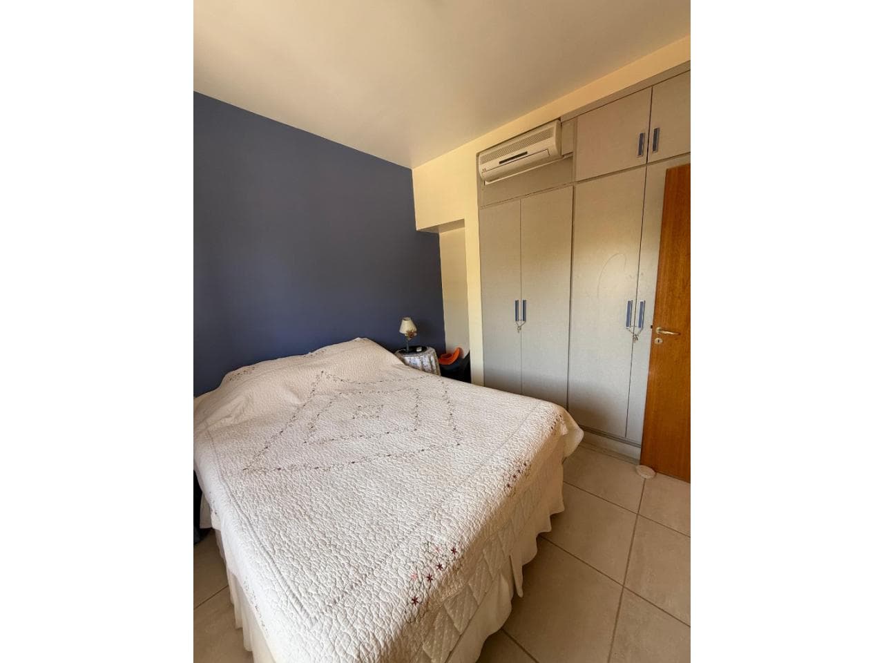 Venta. Hermosa Casa En 2 Plantas De 3 Dormitorios, Quincho, Depto Y En El Frente 2 Ofiicnas En 2 Plantas. Capital
