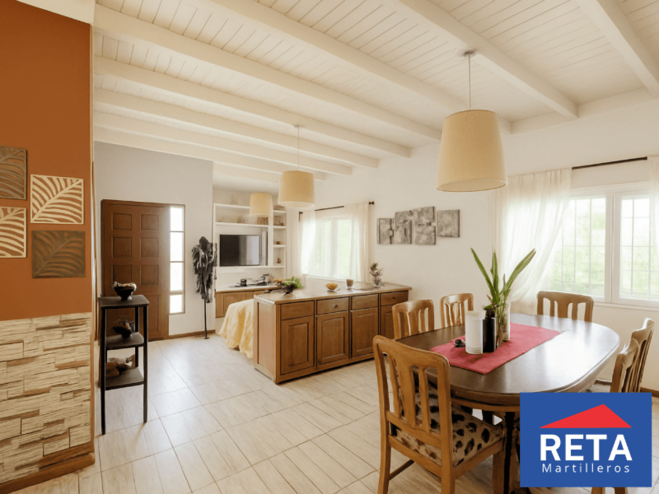 Venta. Casa Esquina En Barrio Chacabuco, Desamparado. Excelente Ubicación. Apta Crédito Hipotecario.
