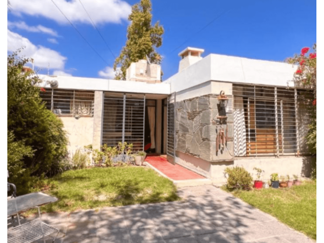 Excelente Casa Zona Centro Cívico, 3 Dor, 2 Baños