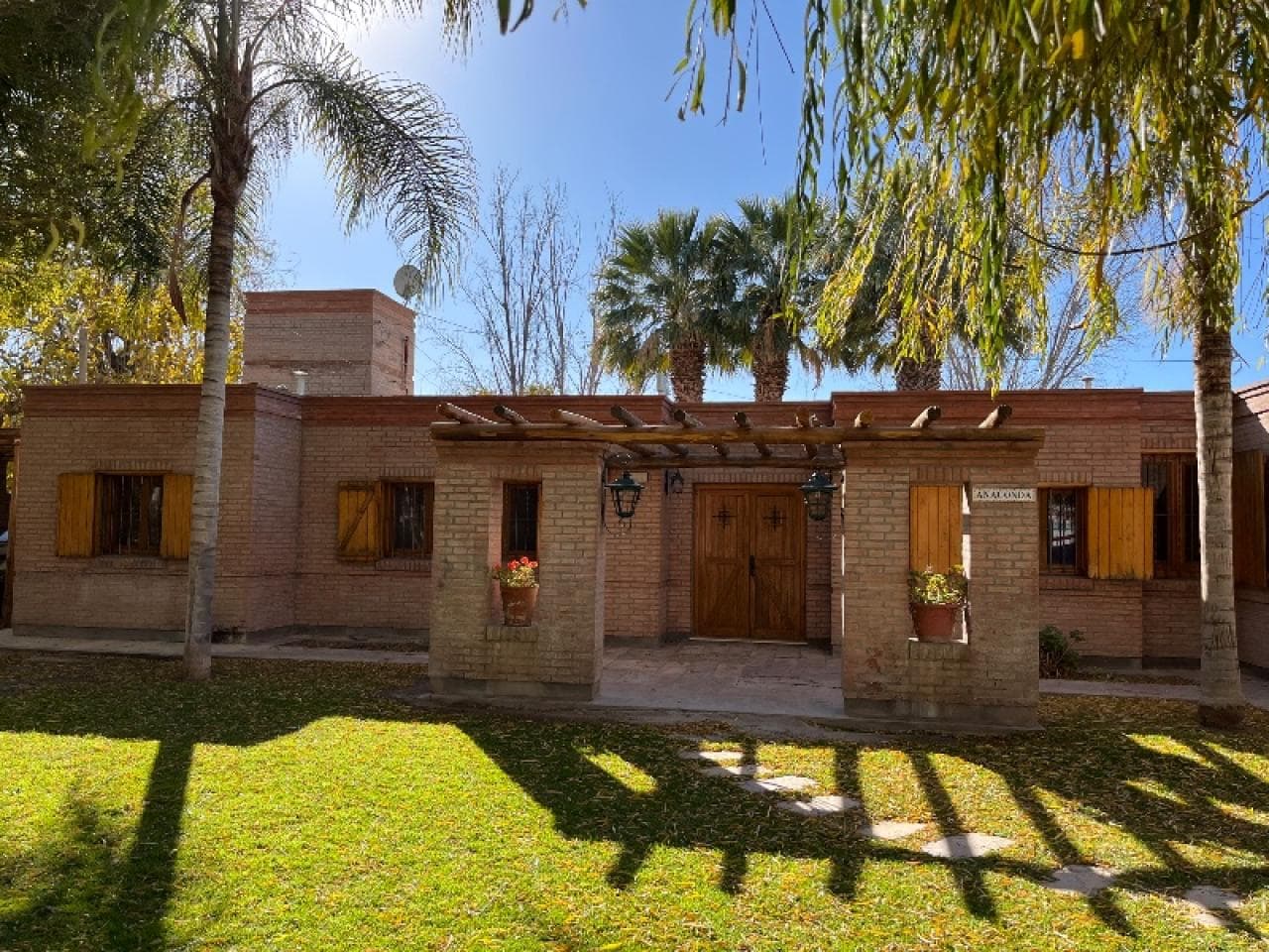 Vendo Casa Categoria 3 Dormitorios 3 Baños Estilo Rústico Quincho