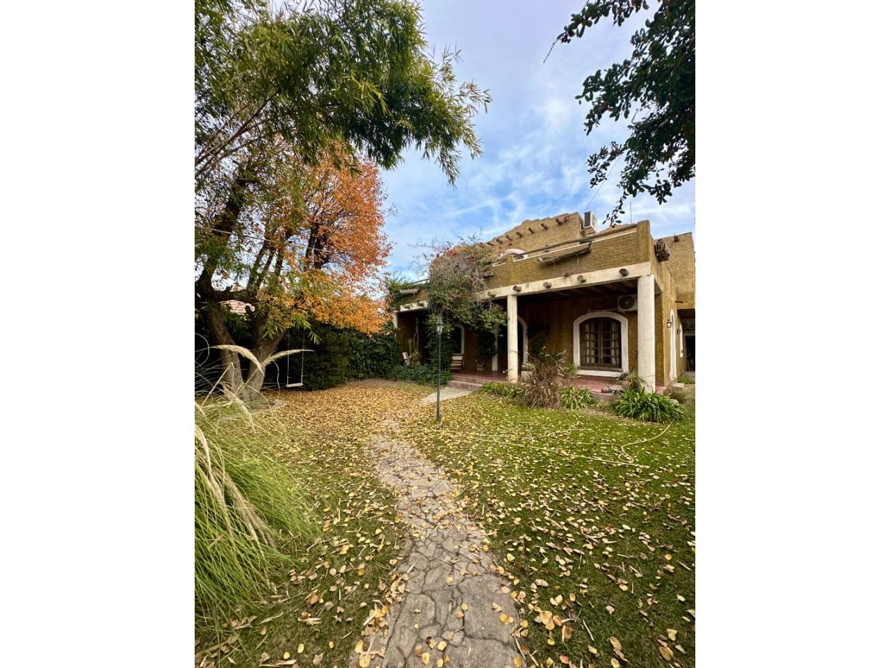 Venta Casa Estilo Santa Fe. Rivadavia. 2 Plantas. 447 Mts, 220 Cubiertos