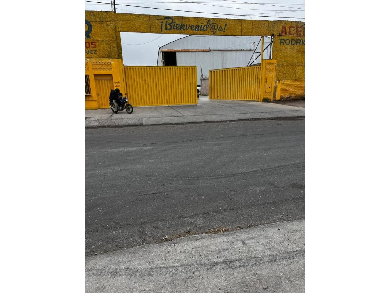 Importante Galpon De 5000m² Cubiertos Disponible  En Julio