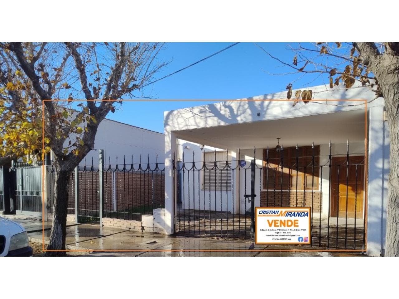 Venta Casa Tres Dormitorios. Amplios Ambientes. Rawson