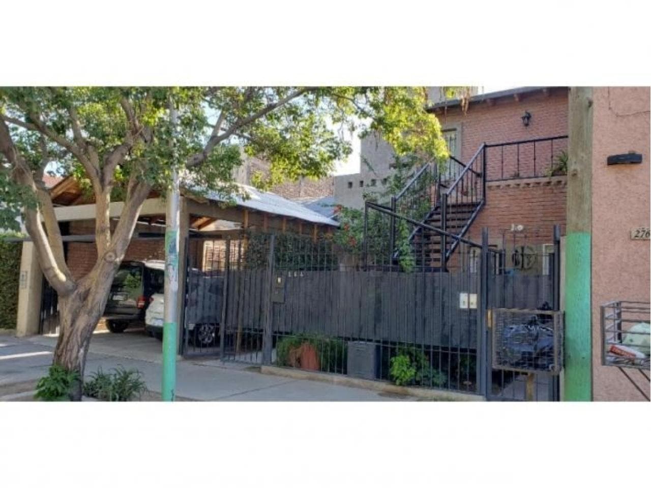 Casa En 2 Plantas, 4 Dormit. Y 3 Baños - Calle Cabaña A Mts. De Av. Libertador - Rivadavia.-