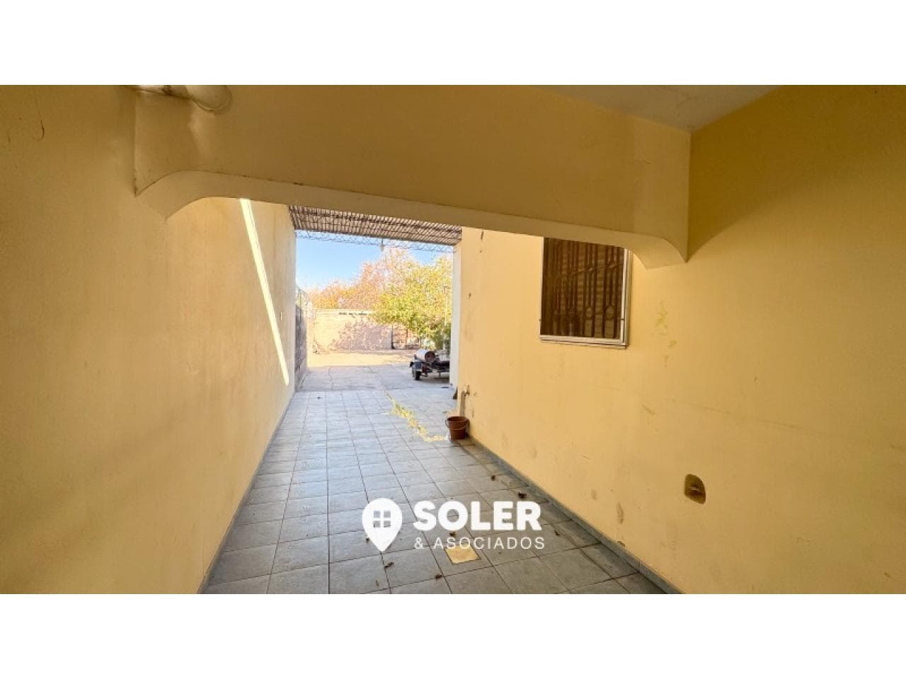 Venta De Casa Con Espacio Y Conexión Rápida En Capital.