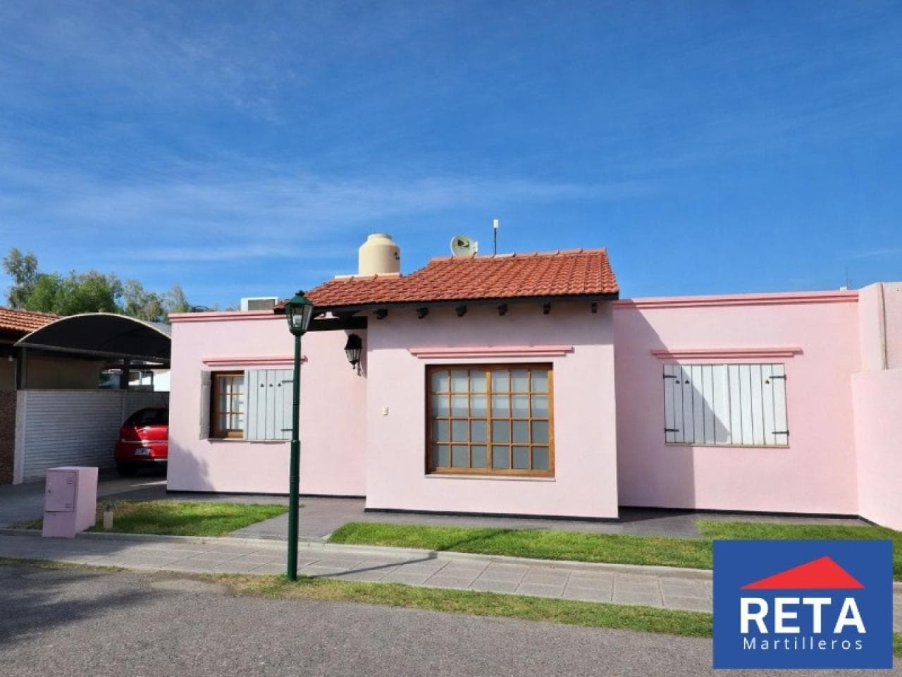 Venta. Casa En Barrio Libertad 1, Complejo Privado En Trinidad. Apta Crédito Hipotecario.