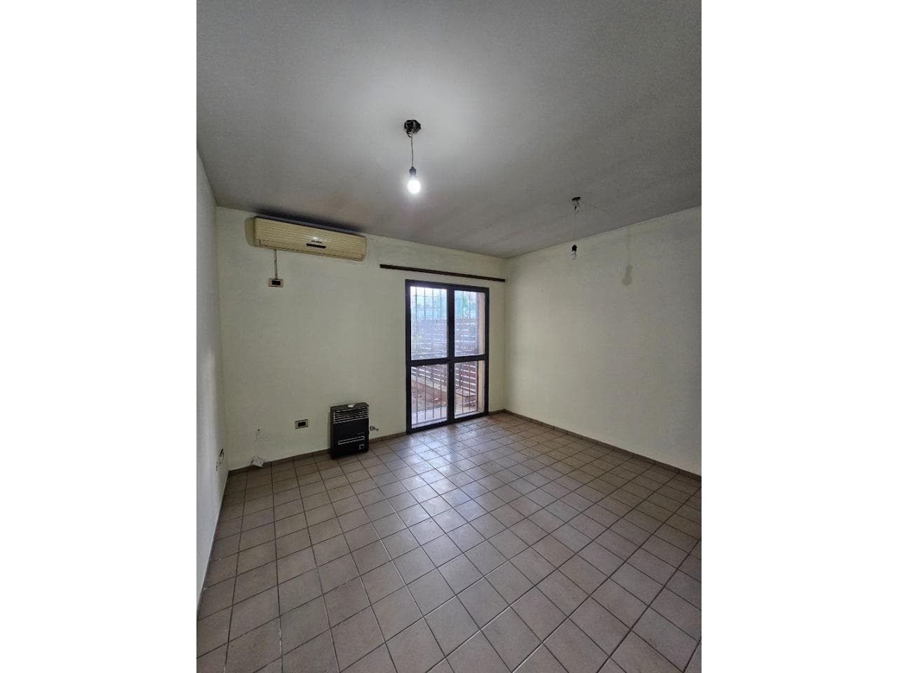 Venta Departamento Planta Baja. Edificio Venecia. Salta Casi Laprida. Capital