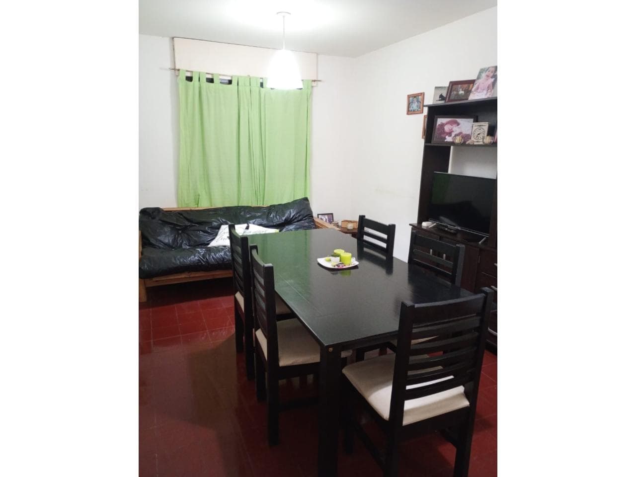 Rematamos Depto. Planta Baja De 2 Dormit. , Frente Al Hospital Español - Capital.-