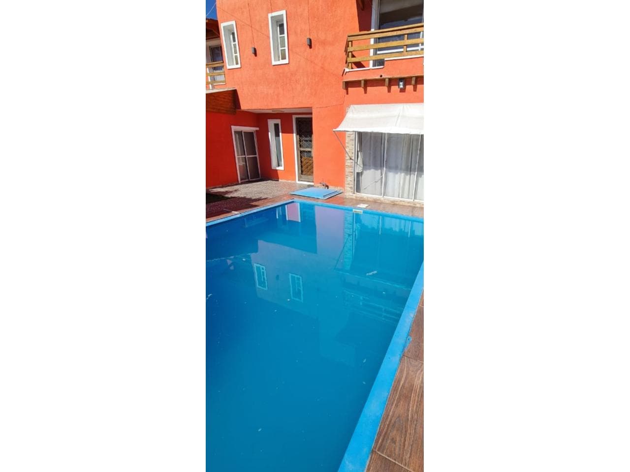 Casa De 2 Plantas En Una Muy Buena Zona De Rivadavia