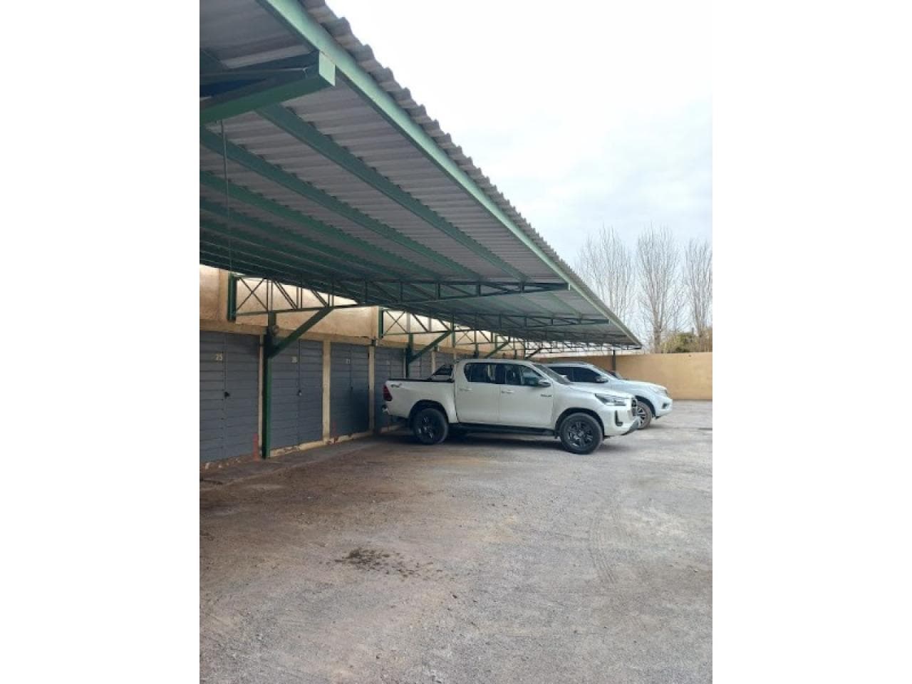 Arevalo Inmobiliaria. Alquiler Dpto. De 2 Dormitorios Con Cochera Sobre Av. España, Al Lado De Clinica Mercedario