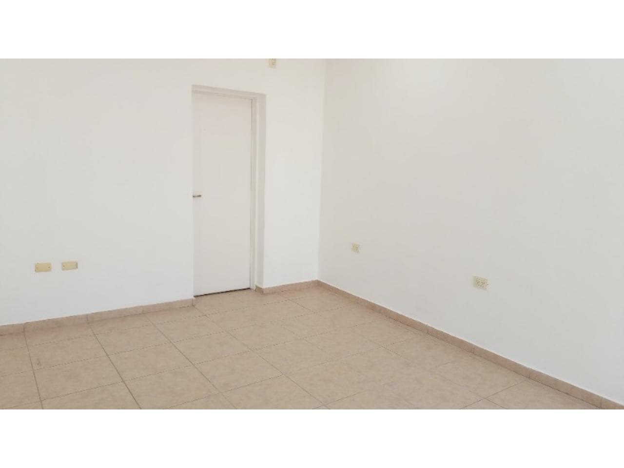 Alquiler Salón Comercial En Villa Aberastain Pocito