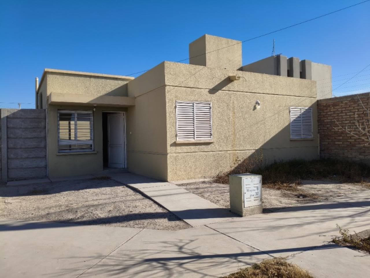 Venta De Casa Nueva En Santa Lucia, 2 Dorm