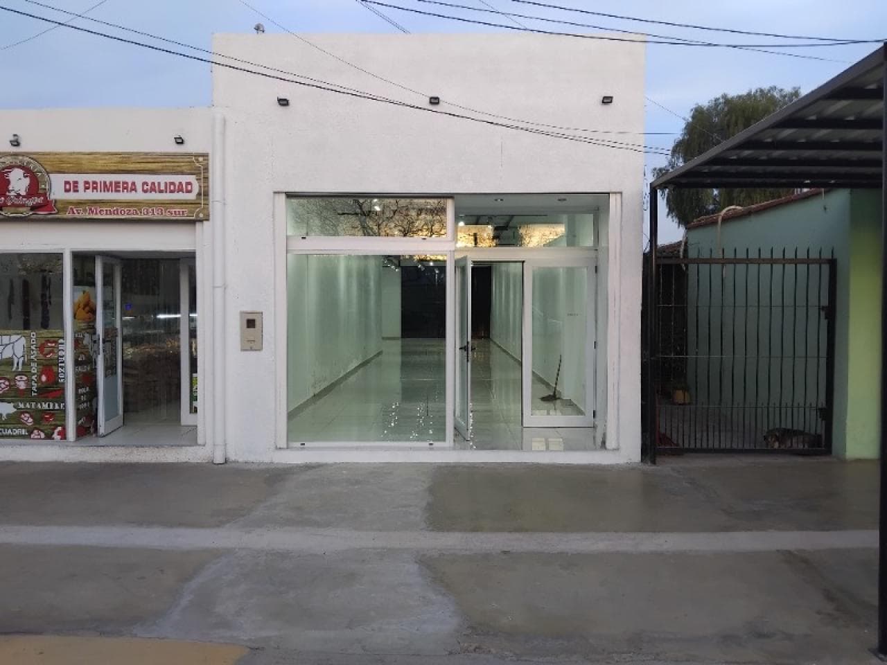 Alquilo Local Comercial A Estrenar. Calle Mendoza. Pocito