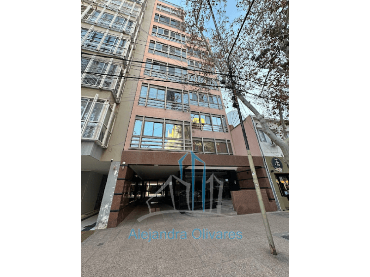 Venta. Amplio Y Hermoso Departamento Centrico