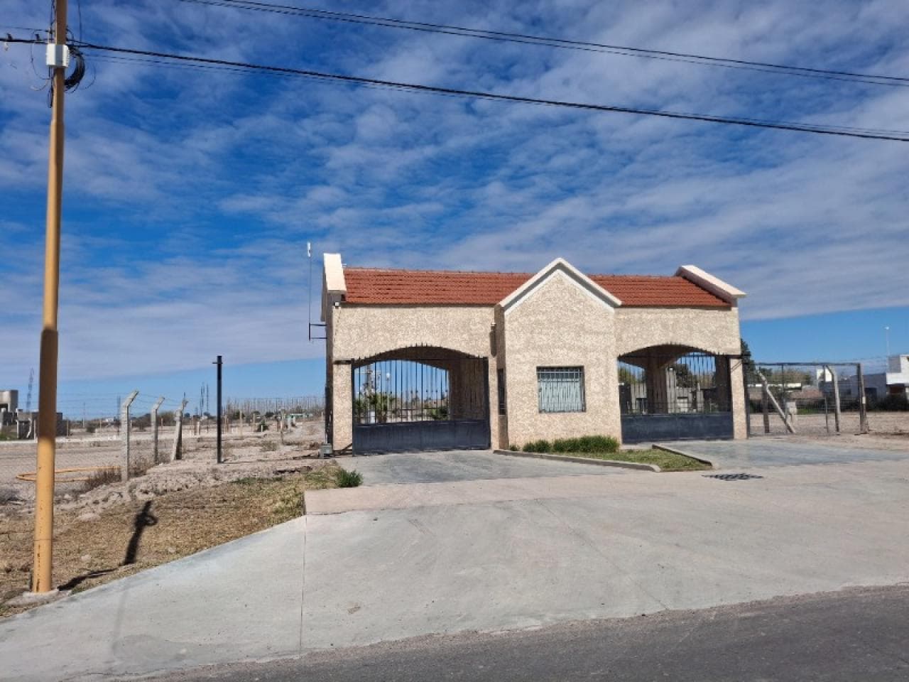 Venta Lotes De Hasta 500 M2 En Barrio Privado "don Salvador" - Calle Colon, Sta. Lucia.-