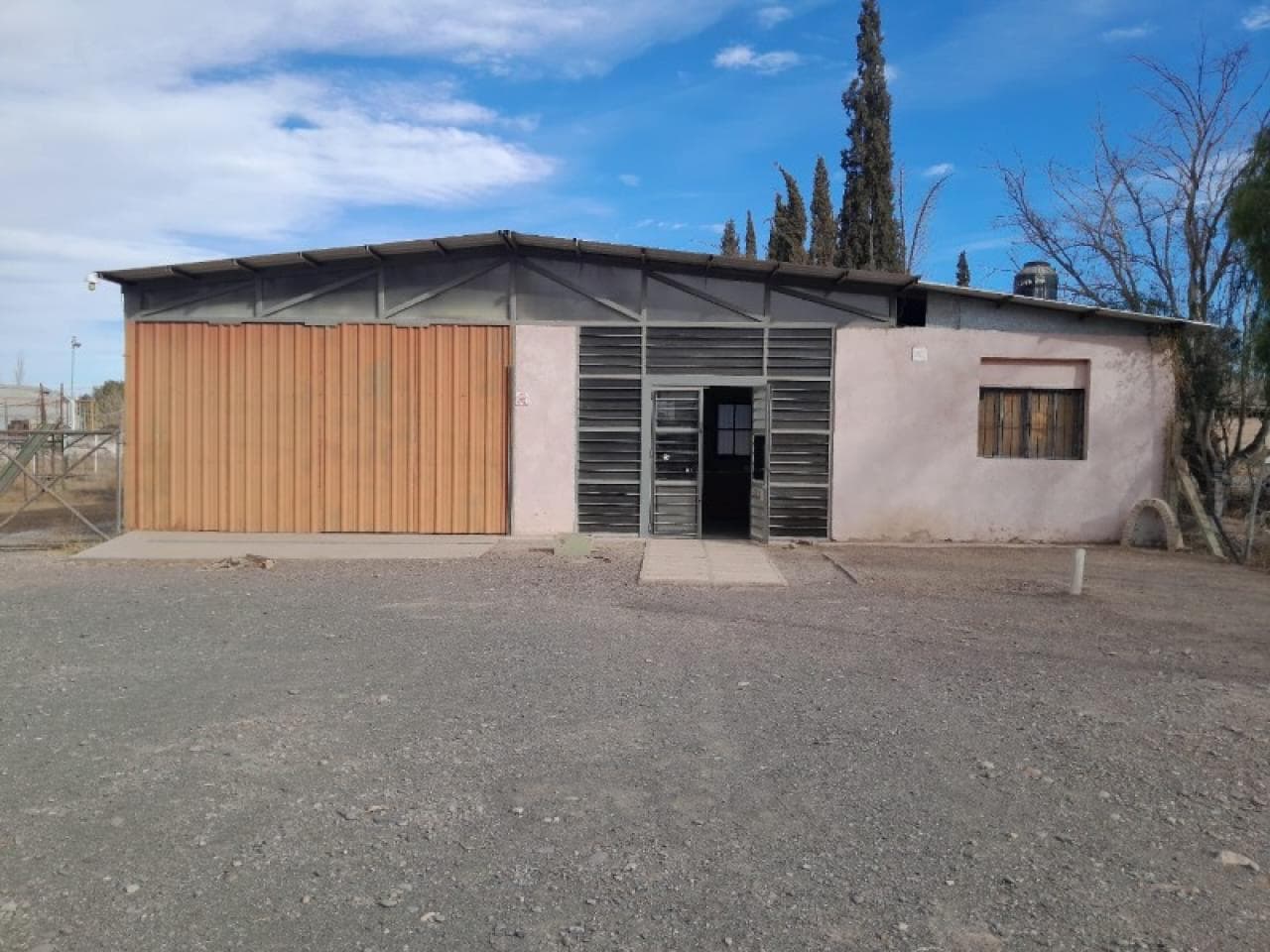 Venta Terreno Con Galpón Quincho - Se Acepta Permuta Por Casas Y Dptos