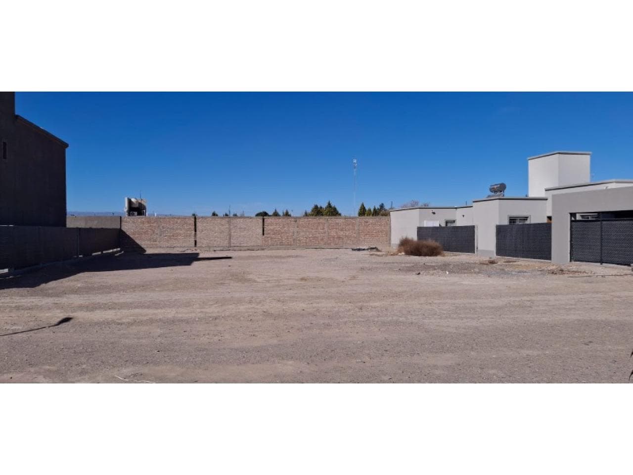 Venta Lote De 810 M2 En Loteo Privado "la Macarena" - Frente A Ayres Del Este.-