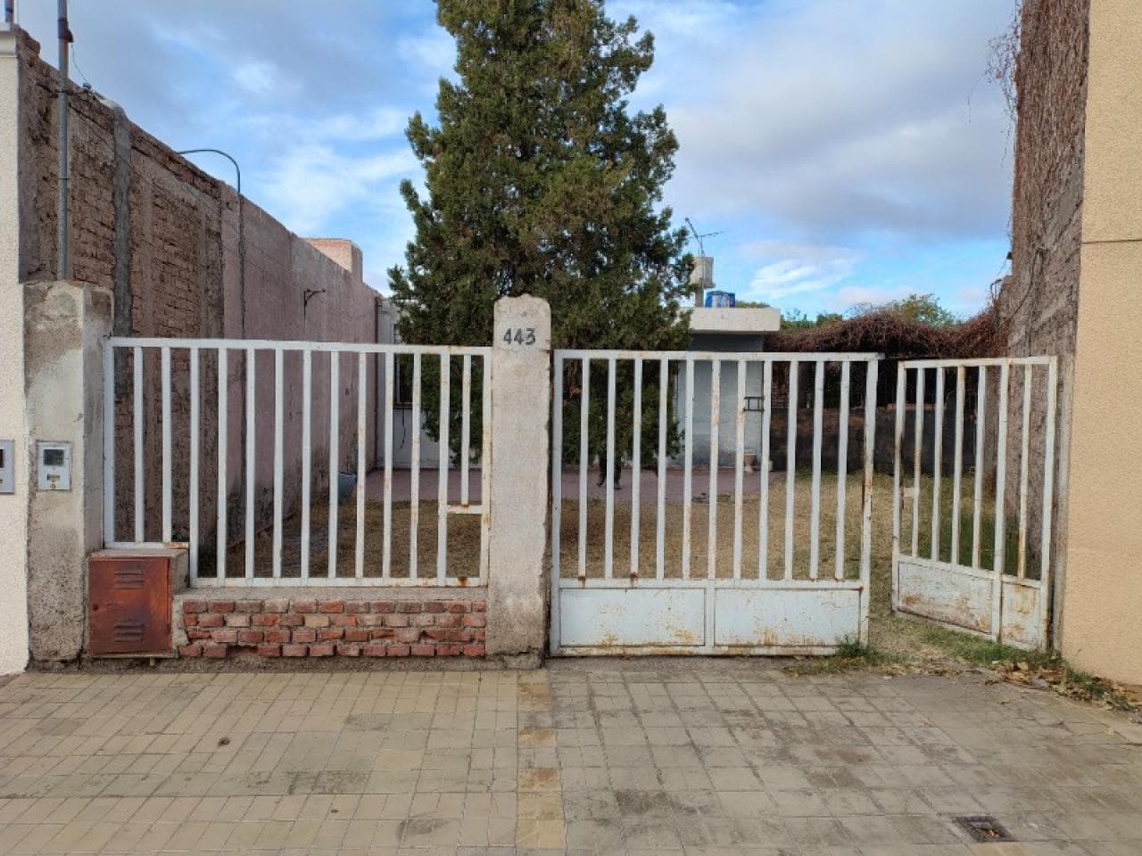 Vendo Casa 3 Dormitorios, 800 M2 A Una Cuadra Del Parque De Mayo. Capital