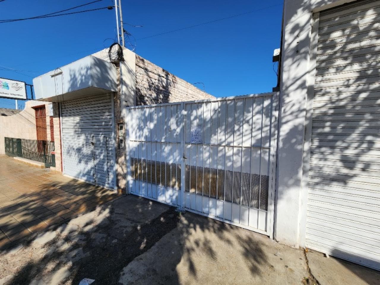Venta Casa En Rawson, Con 2 Locales - Mendoza Y Agustin Gomez