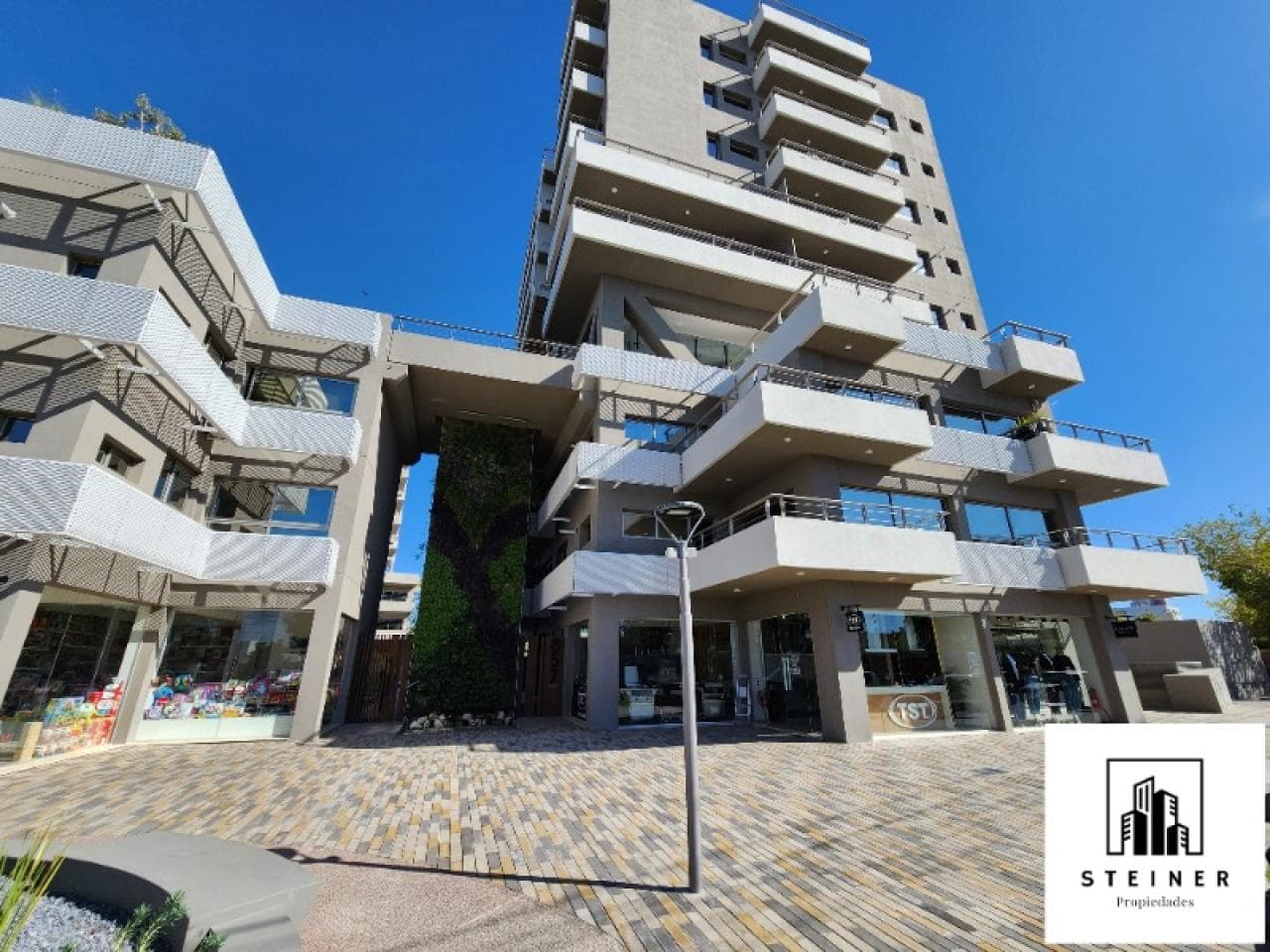 Departamento En Venta Pb 1 Dormitorio Con Cochera En Catamaran 9, Capital