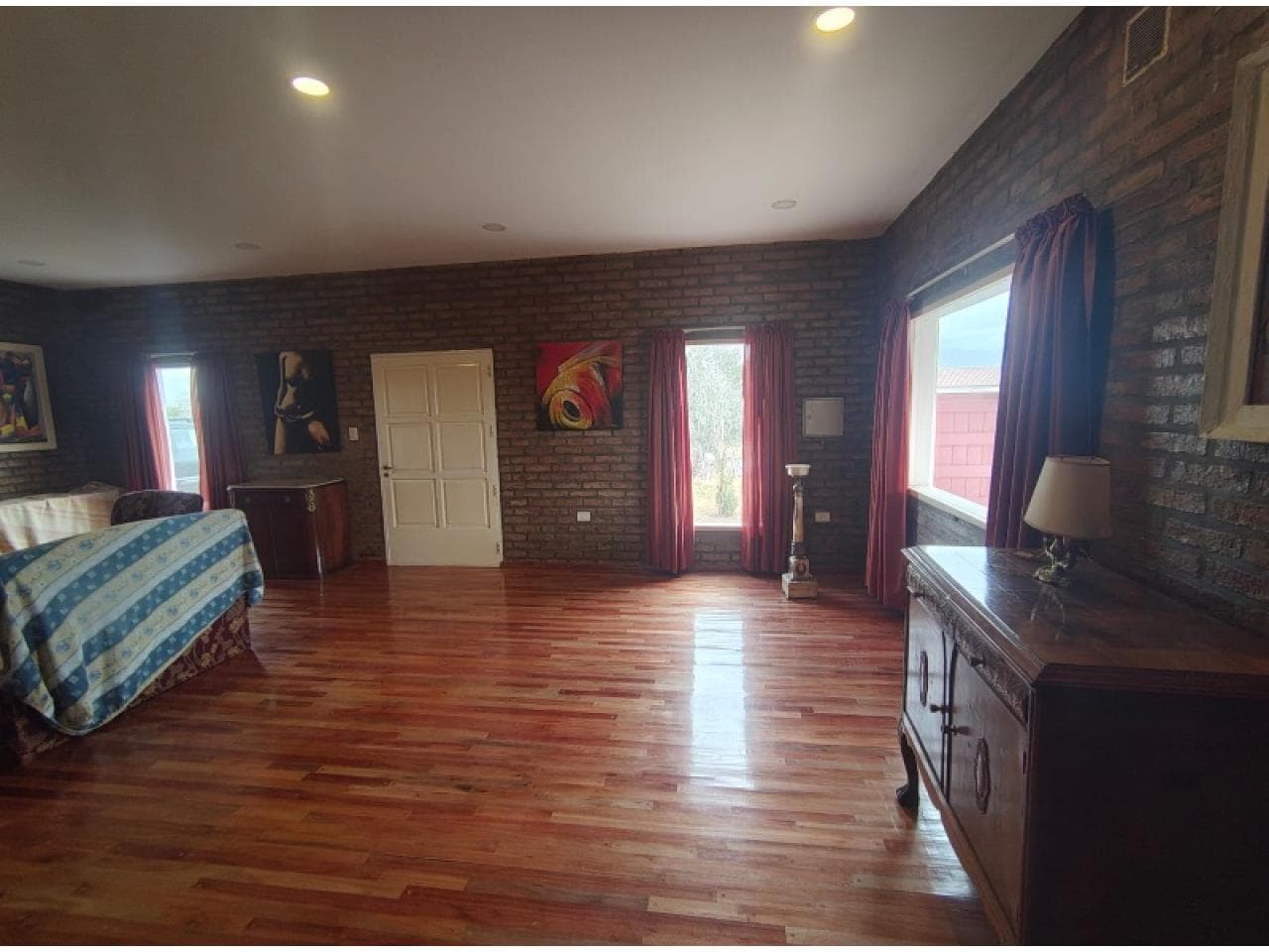Venta. Casa, 1 Dormitorio. En San Juan De Los Olivos. Rivadavia