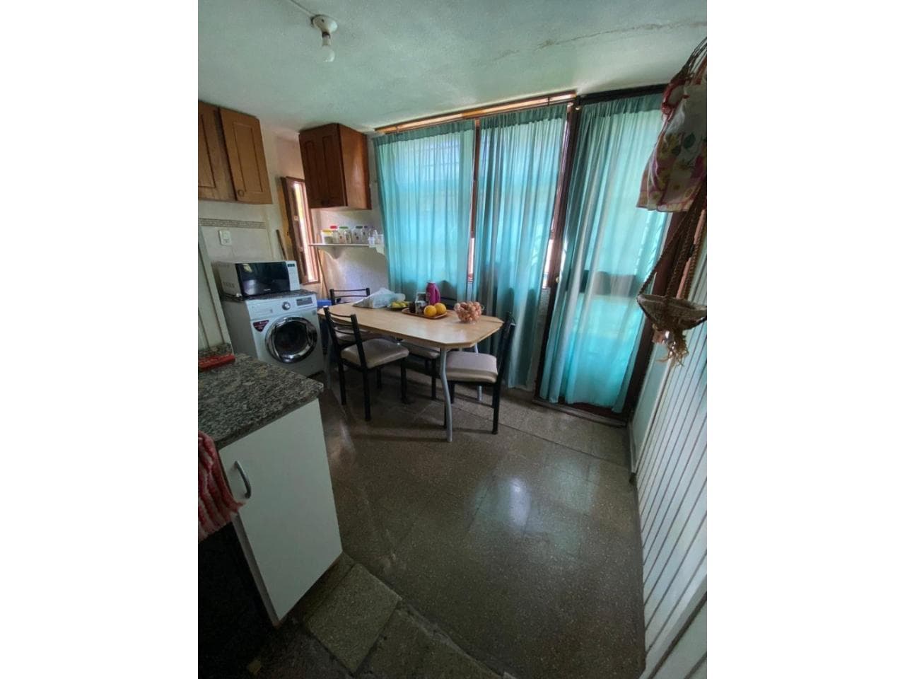 Venta. Deparamento En Rivadavia, Planta Baja De 3 Habitaciones