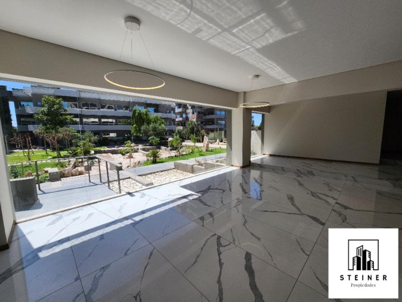Departamento En Venta 2 Dormitorios 8vo Piso En Catamaran 10, Capital