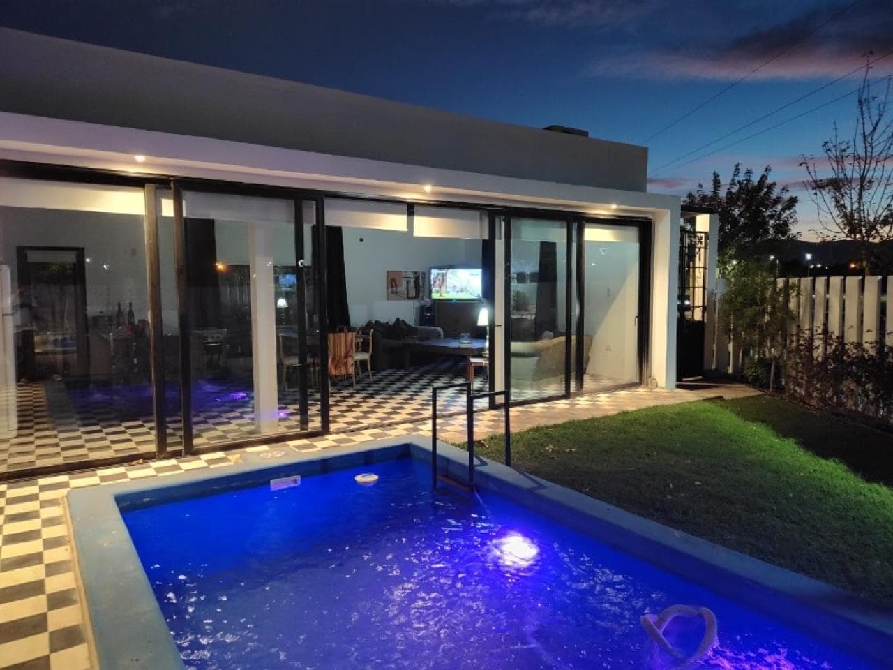 Apta Crédito Hipotecario Casa, 2 Dormitorios. De Categoría Barrio Privado Las Lomas Pocito