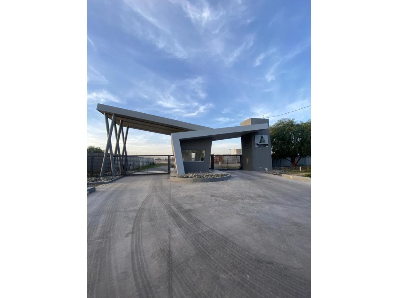 Lote En Barrio Privado El Aguaribay 500 Mts.