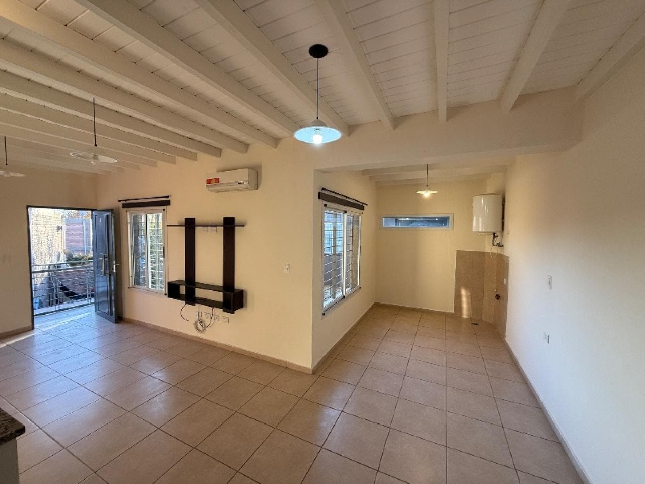 Venta Departamento P. Baja 2 Hab - 1 Baño - Cochera