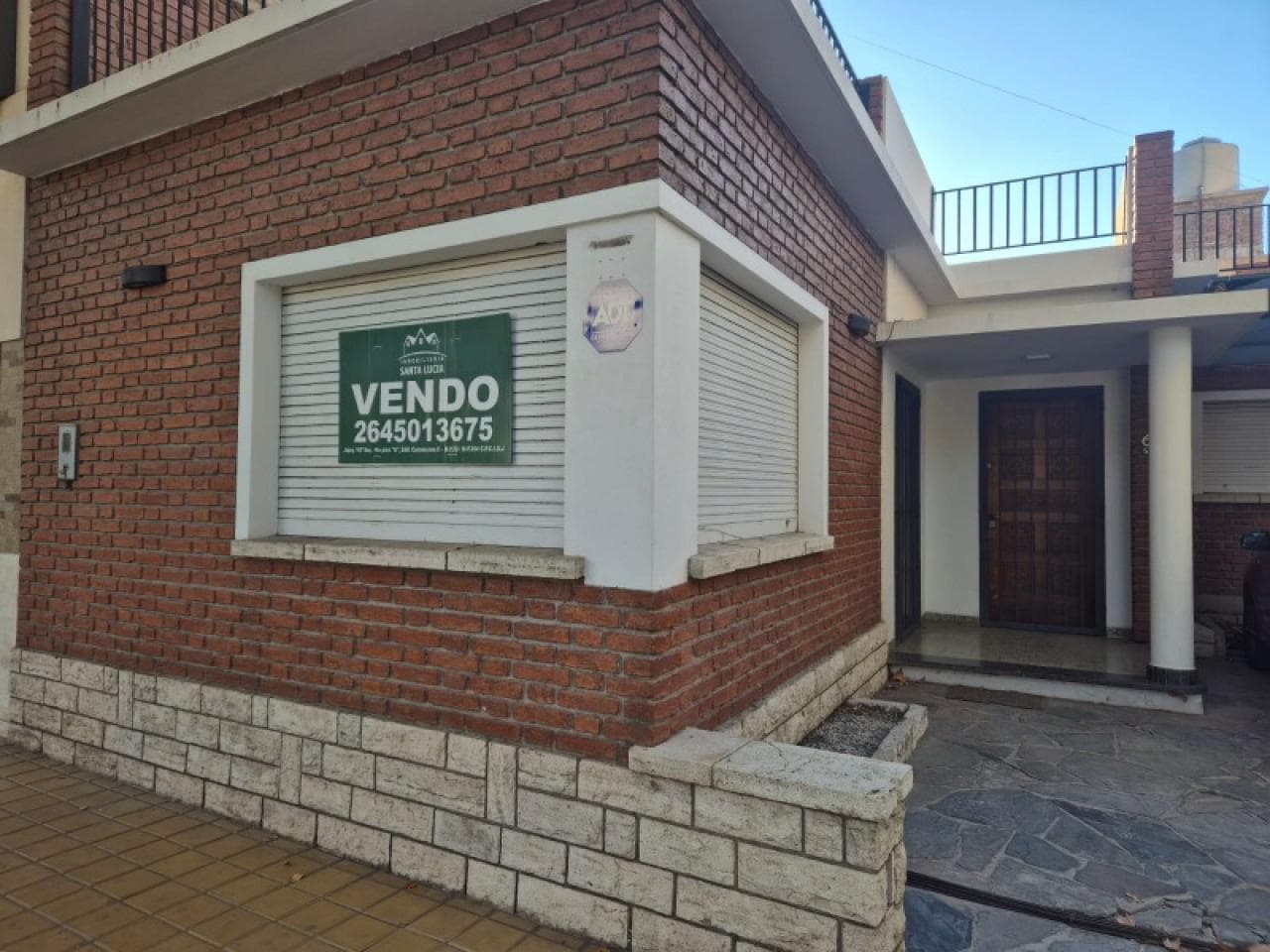 Excelente Casa Céntrica De 3 Dormitorios Ideal Para Oficinas O Vivienda.