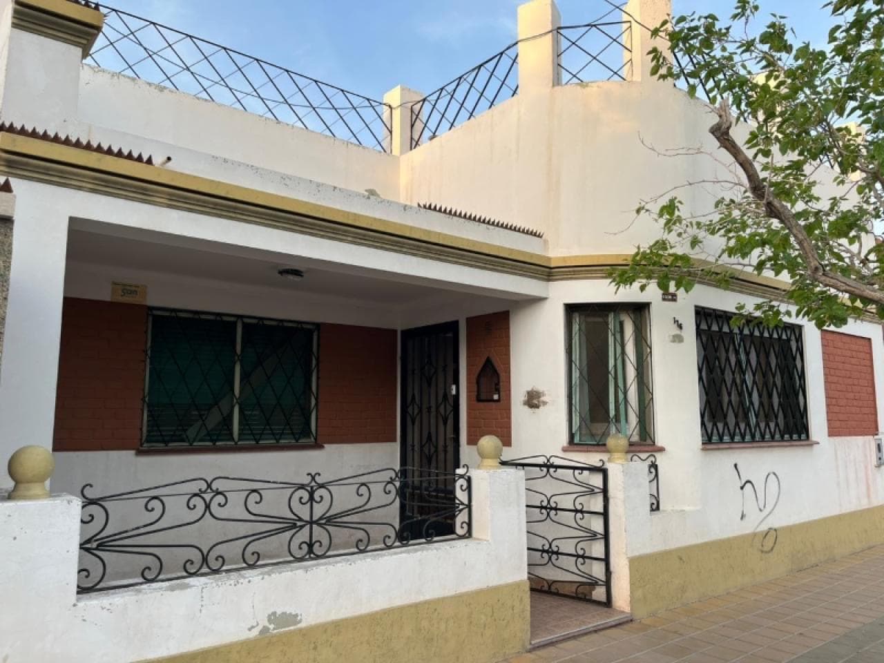 Venta. Casa Calle Landa Esquina San Lorenzo- 456m2 Terreno