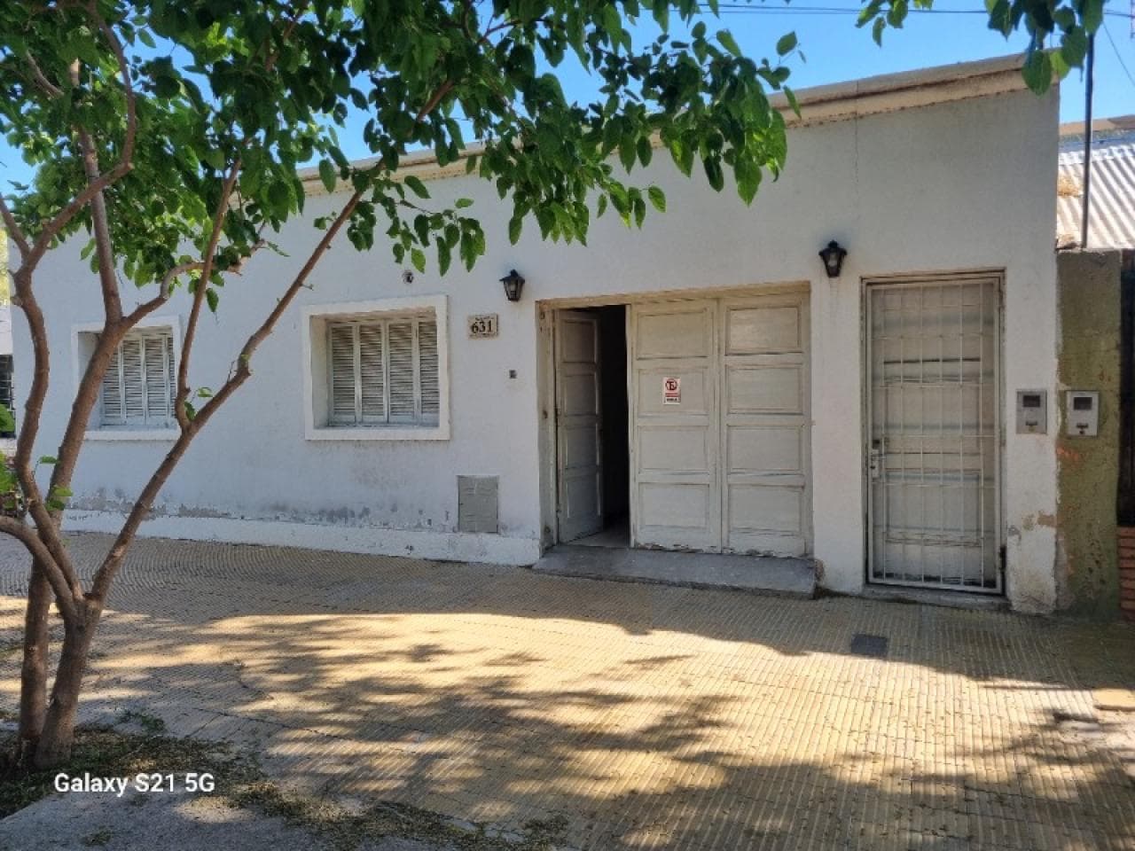 Casa Tres Dormitorios,  Un Baño, Cochera, Cocina Comedor Integrado,